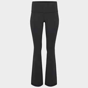 Aritzia TnAction black flare leggings